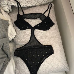 Bodysuit perfect for music festivals! Worn once